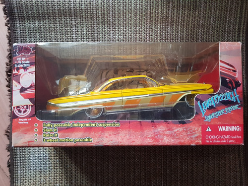 1961 chevrolet impala - 1:18,