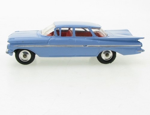 Corgi toys 220 chevrolet - 220,